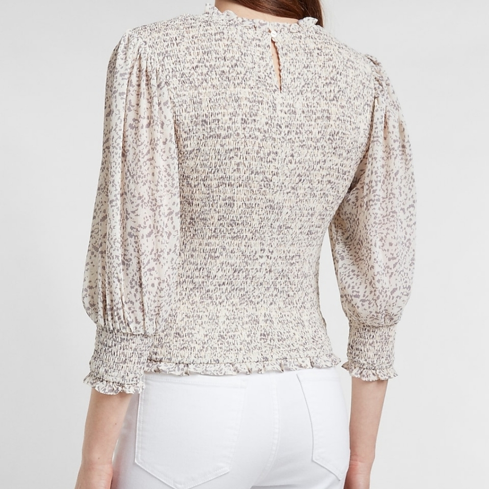 NWT Express Smocked Ruffle Neck Top - Picture 4 of 8